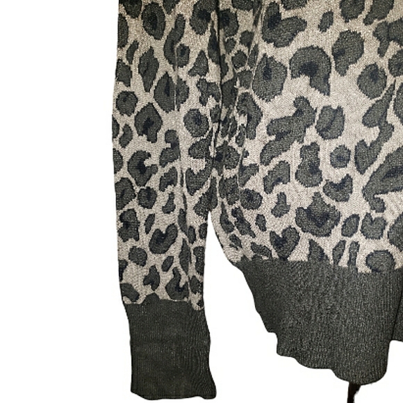 Isaac Mizrahi Crew Neck Leopard Print Ribbed Pullover Knit Sweater Gray Black XL - Picture 7 of 16